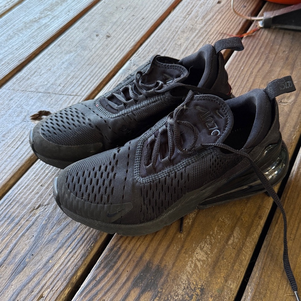 Women’s Nike airmax 270 Black Athletic Shoes